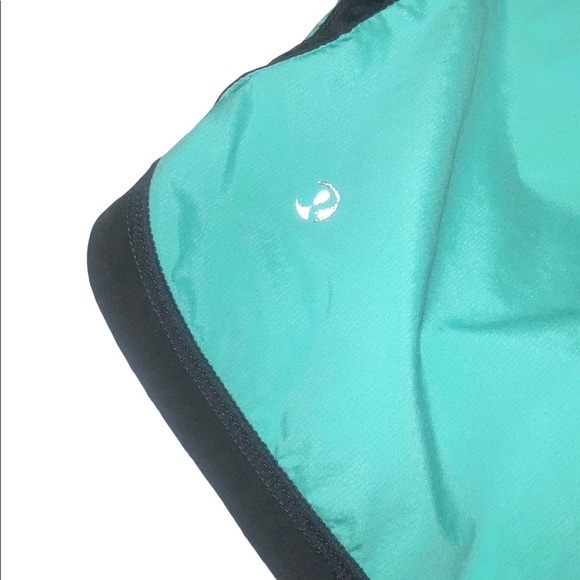 Lululemon Groovy Run Shorts Size 8 Sea Foam Heathered Black Lined - Picture 3 of 4